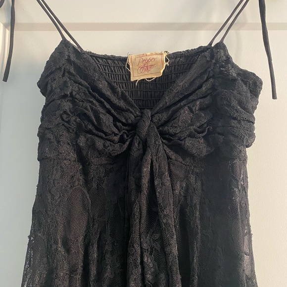 Lined black lace dress - Picture 3 of 5